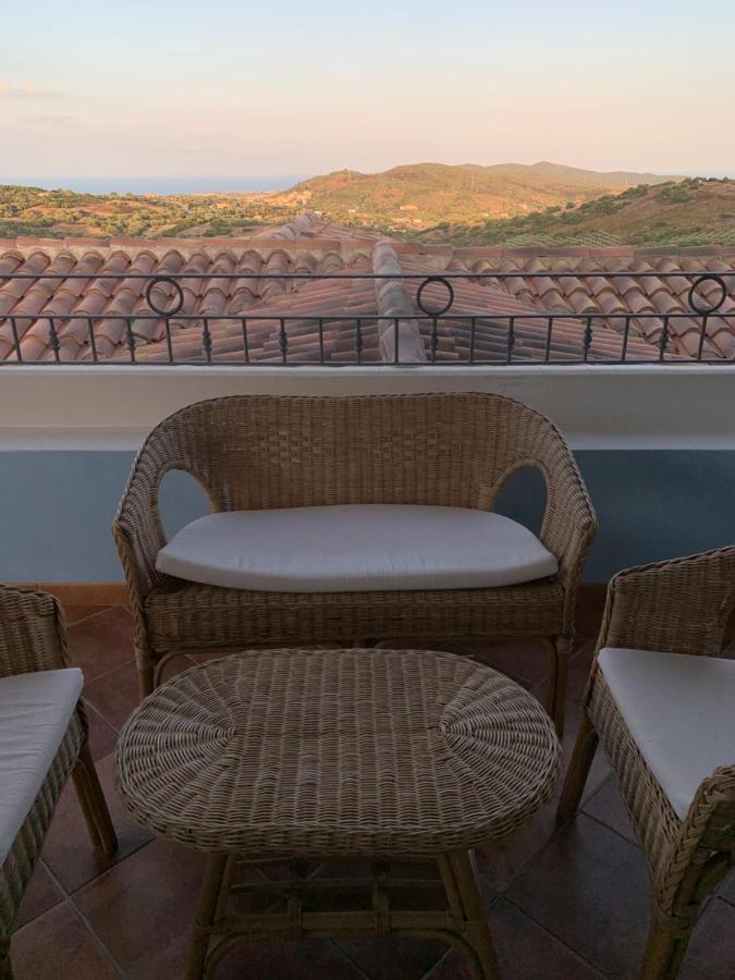Residenza Il Melograno Villa Budoni Eksteriør billede