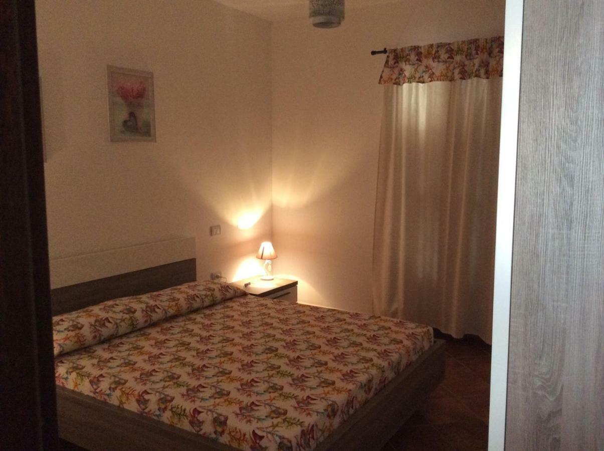 Residenza Il Melograno Villa Budoni Eksteriør billede