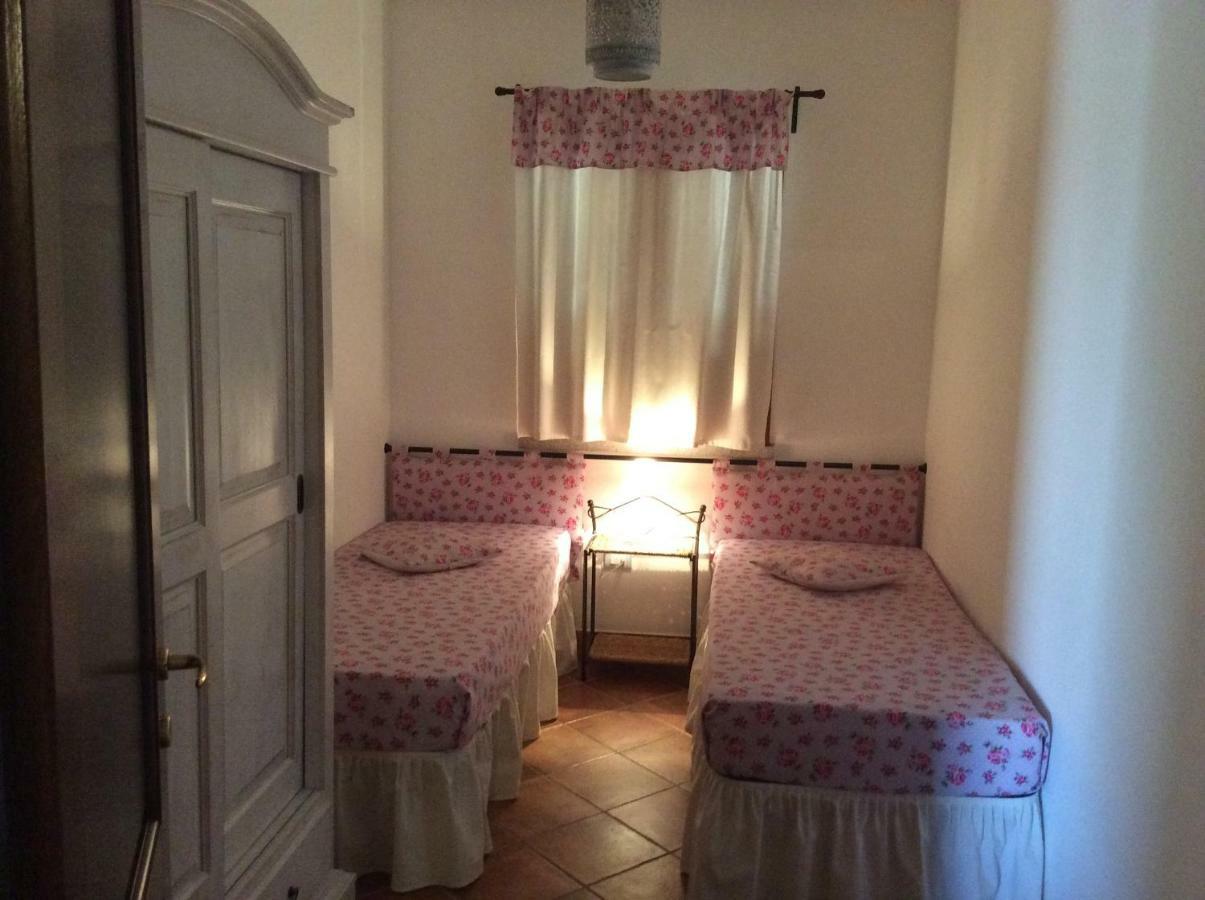 Residenza Il Melograno Villa Budoni Eksteriør billede