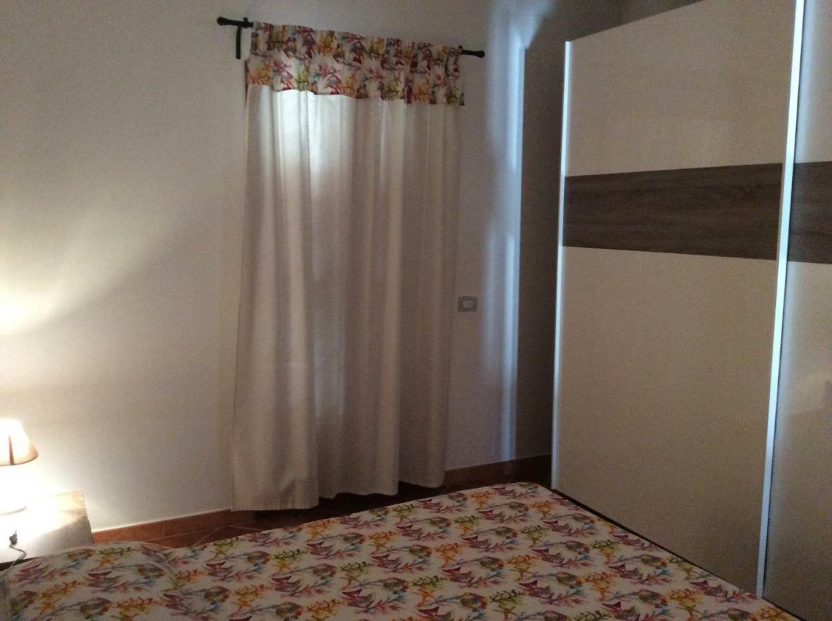 Residenza Il Melograno Villa Budoni Eksteriør billede